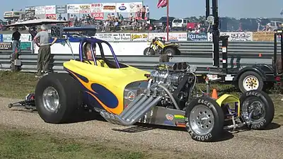 "Zoomie" headers on a dragster