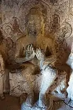 Cave 14, Buddha sitting