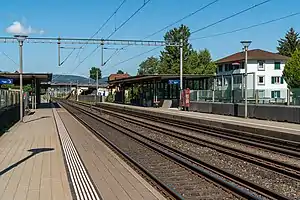 Double track with platforms and small shelters