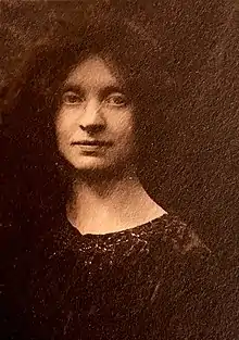 Aline de Lens, ca 1910.