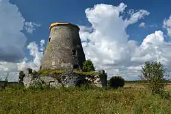 Andja manor windmill ruins