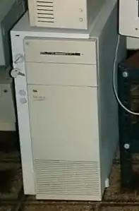 Macintosh Quadra 900, launched October 21, 1991