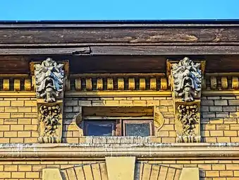 Mascaron corbels