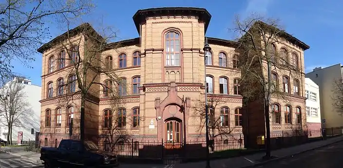 Main elevation on Konarskiego street