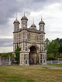 Image 66Credit: C.HoyleEastwell Park was a British stately home at Ashford, Kent, that for a time served as a royal residence.More about Eastwell Park... (from Portal:Kent/Selected pictures)