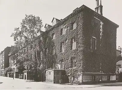 The terrace viewed from the street