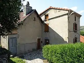 The town hall in Grandeyrolles