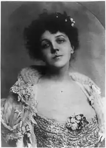 Photographic portrait of Mariette Leslie Cotton taken by the Bain News Service (New York), circa 1900