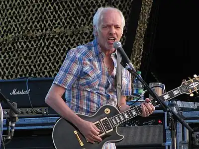 Peter Frampton at the 2011 Ottawa Bluesfest.jpg