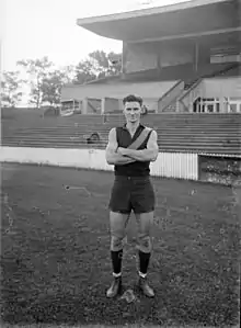 Polly Perkins playing for Richmond in 1948