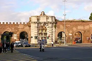 Porta San Giovanni