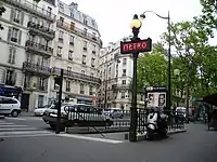 Street-level entrance at Rue des Boulets