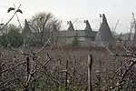 Granary and oasthouse to the south-west of Sheerland Farmhouse