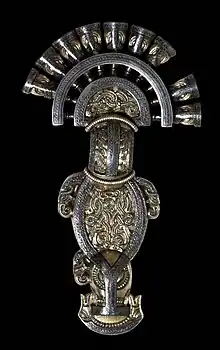 Lombardic brooch