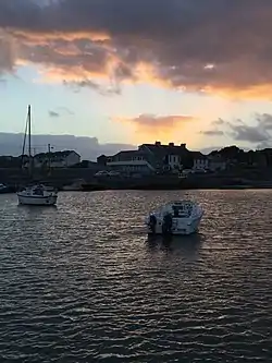 Barna quay at dusk