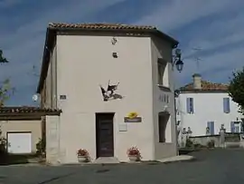 The town hall in Tugéras